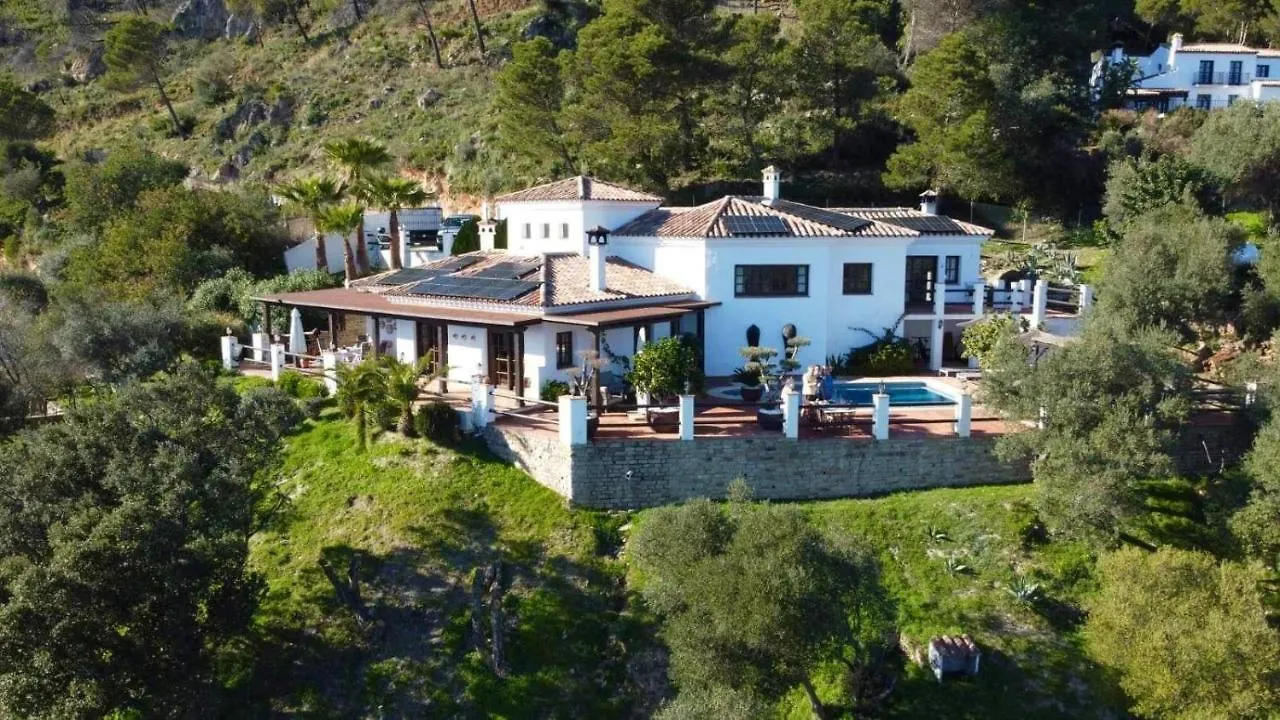 Private Villa With Pool And Amazing Views contacts